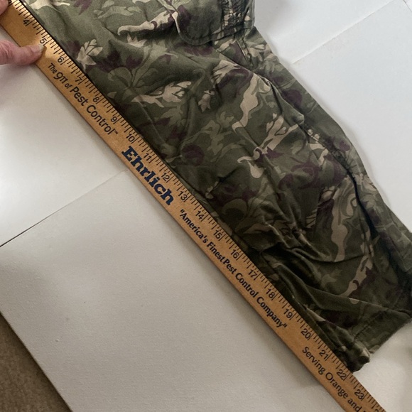 NWT & Vintage Levi’s Camouflage Tab Twills Capri Length Pants - Picture 6 of 11